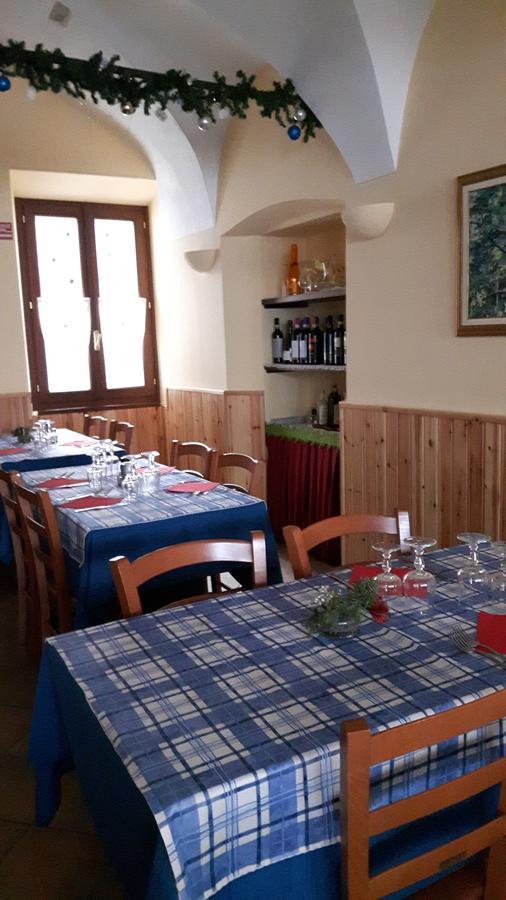 Trattoria Bar Pace Hotell Re Exteriör bild